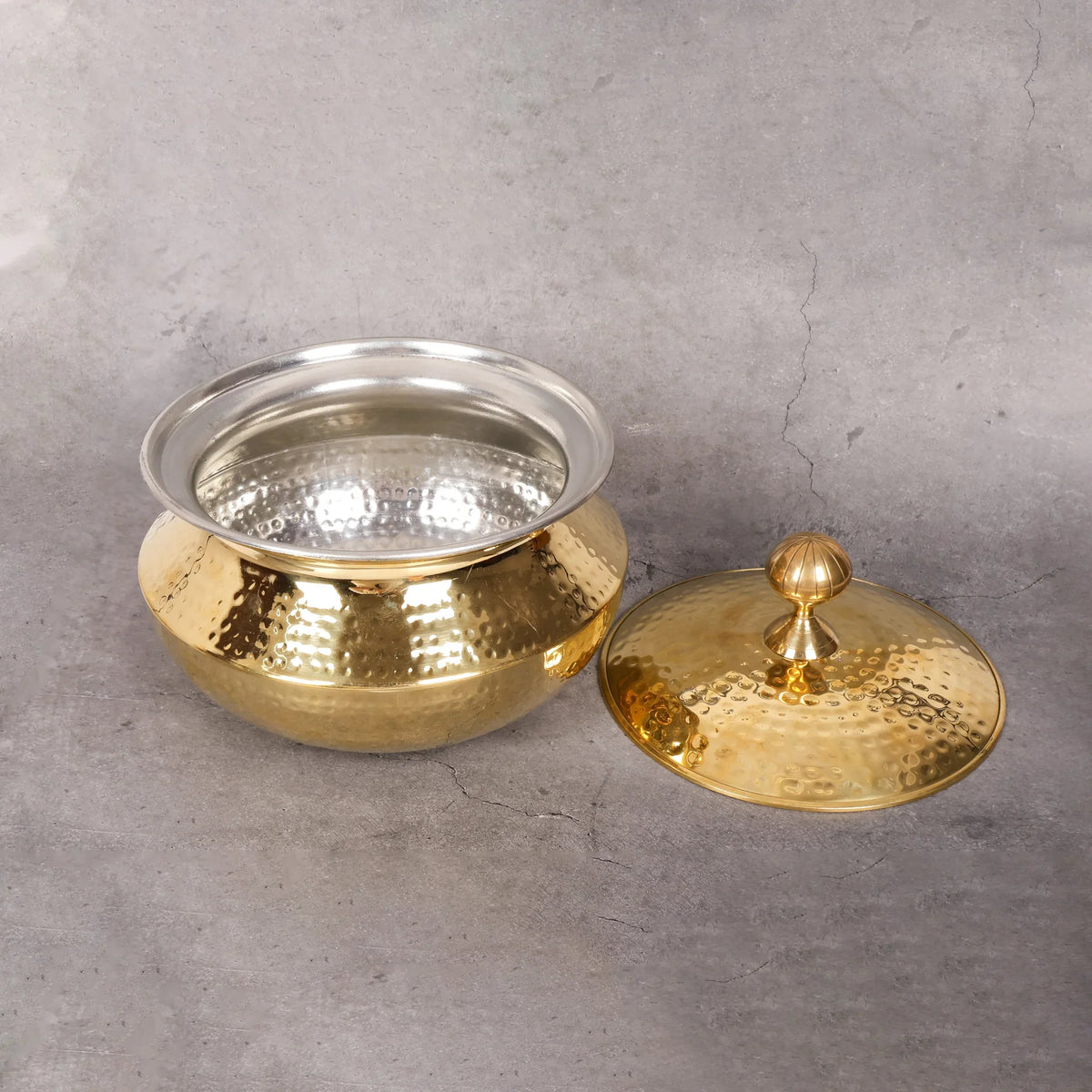 Copper Mart Hand-Hammered Brass Stew Pot (Degchi) – Saucepan with Lid