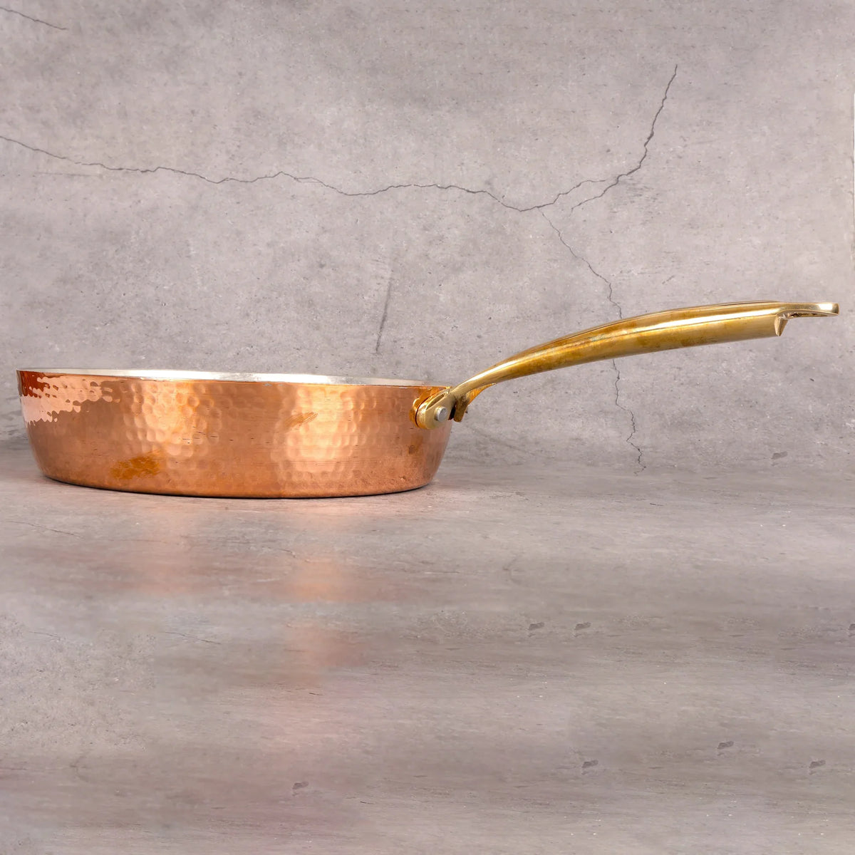 Copper Mart Copper Skillet – 8-inch Frying Pan, Hand-Hammered, Tin-Lined (Kalai)