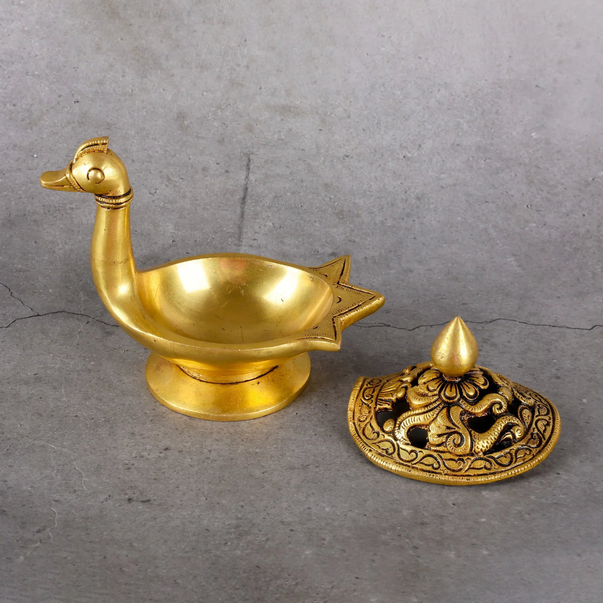 Copper Mart Artisanal Brass Duck-Shape Aroma Lamp – Heritage Fragrance Diffuser