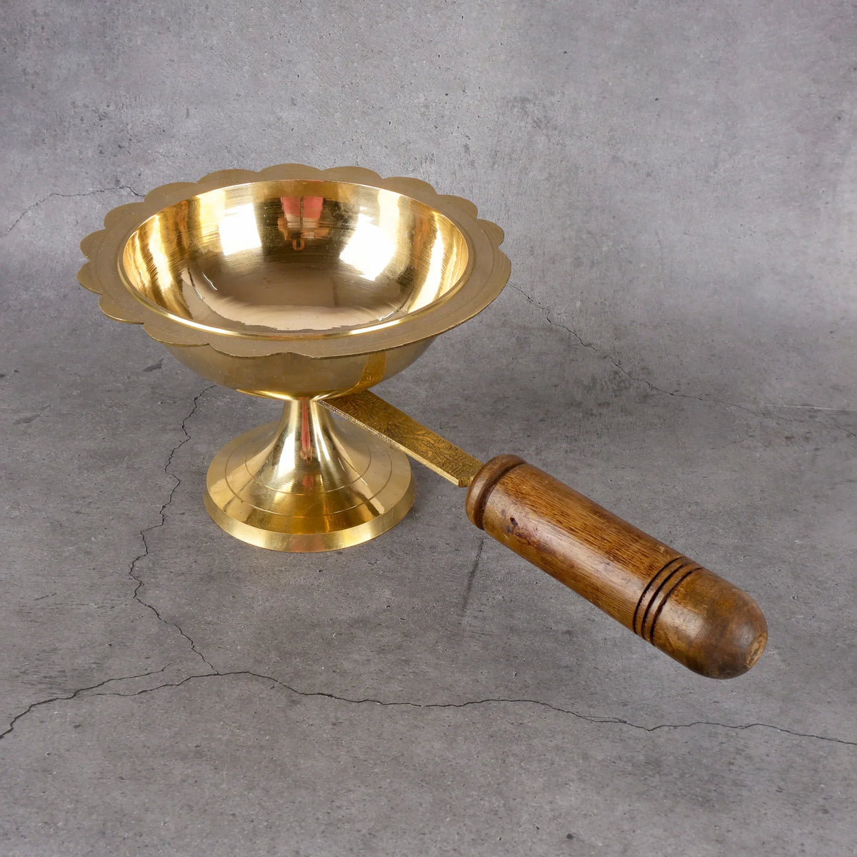 Copper Mart Artisanal Brass Dhoop Deep – Traditional Incense & Oil Lamp