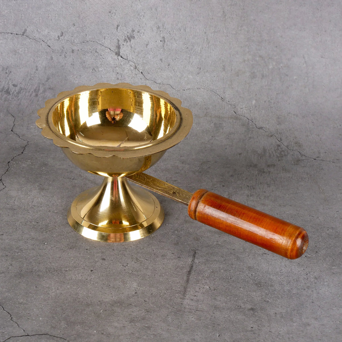 Copper Mart Artisanal Brass Dhoop Deep – Traditional Incense & Oil Lamp