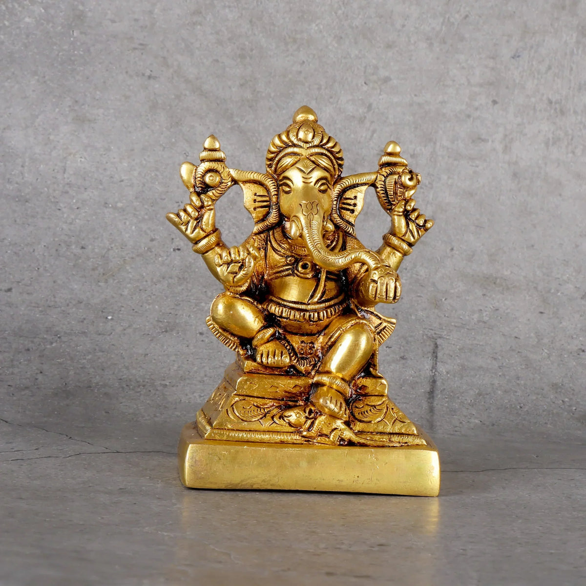 Copper Mart Brass Ganesha Statue – Hand-Cast Lord of Wisdom & New Beginnings