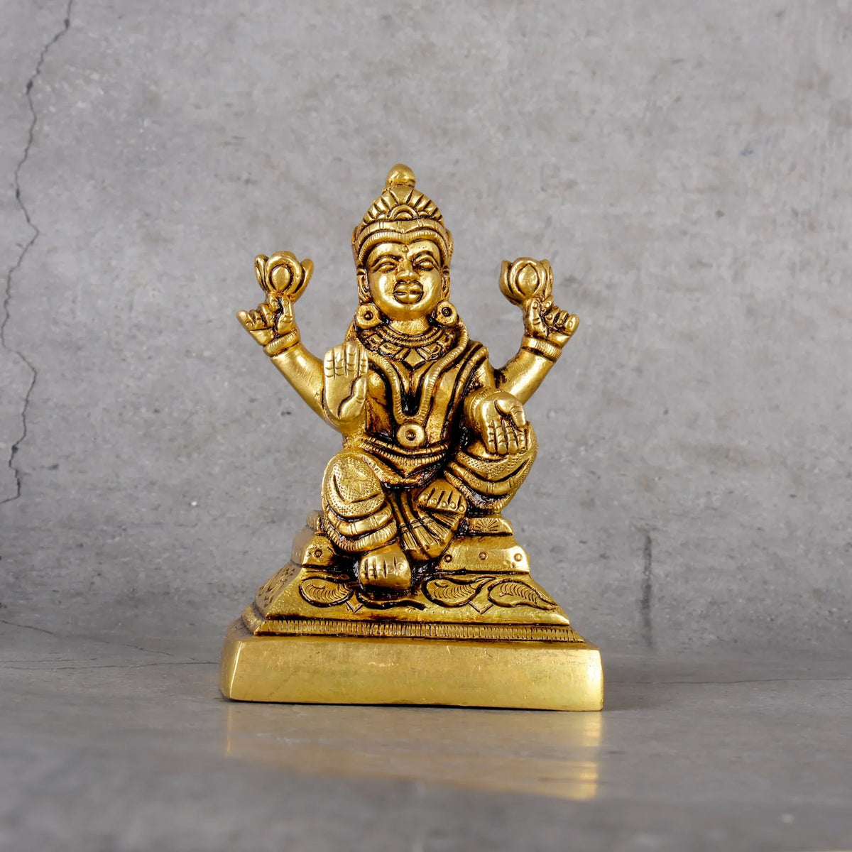 Copper Mart Sacred Brass Laxmi Statue – Goddess of Wealth & Prosperity